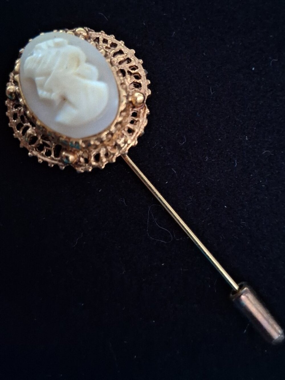 Gold-Tone Cameo Stick Pin - Cream Cameo Accent